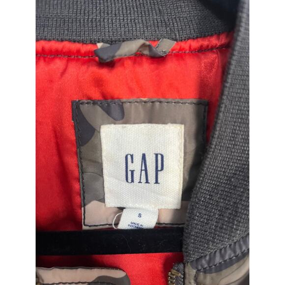 GAP Camo Bomber Jacket Women‎ Small Reversible Red Lining Lightweight - Picture 3 of 6